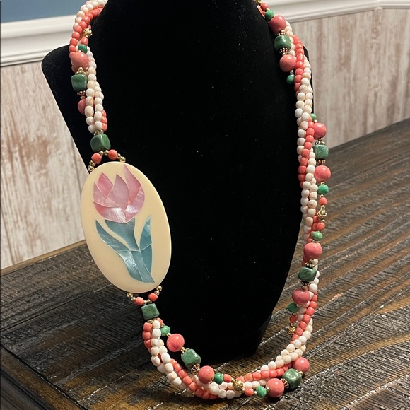 Lee Sands RARE Tulip Beaded Necklace and earring set - Picture 3 of 9